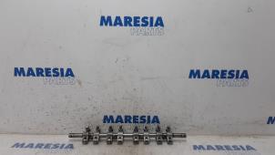 Used Rocker arm shaft Renault Trafic New (FL) 2.5 dCi 16V 145 Price € 90,75 Inclusive VAT offered by Maresia Parts