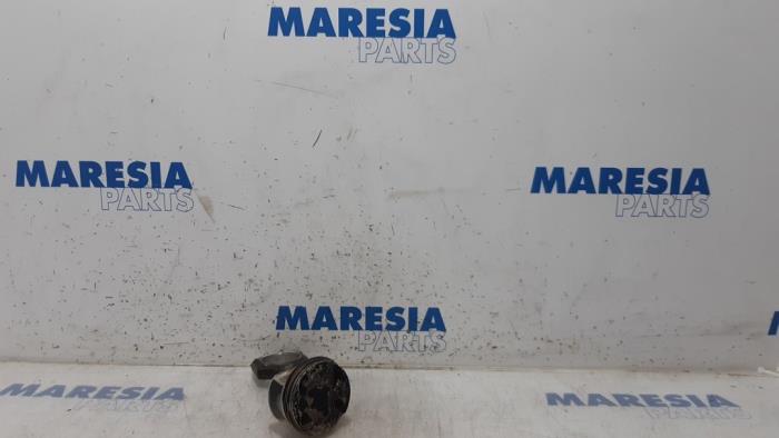 Usados Pistón Peugeot 3008 I (0U/HU) 1.6 VTI 16V Precio € 40,00 Norma de margen ofrecido por Maresia Parts