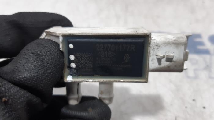 Rußfilter Sensor van een Renault Megane IV Estate (RFBK) 1.5 Energy dCi 95 2019