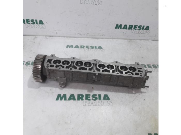 Usagé Arbre à cames Fiat Marea Weekend (185BX/CX) 1.6 SX,ELX 16V Prix € 50,00 Règlement à la marge proposé par Maresia Parts