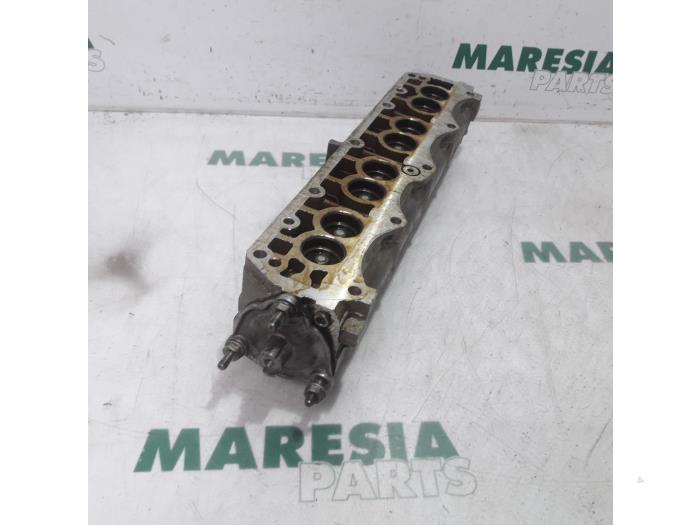 Camshaft from a Fiat Bravo (182A) 1.6 SX 16V 1996
