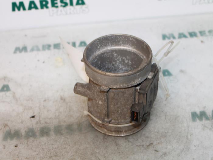 Begagnade Luftflödesmätare Lancia Dedra 1.8 LE 16V Pris € 35,00 Marginaltabell erbjuds av Maresia Parts