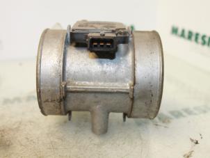 Luftmengenmesser van een Fiat Marea (185AX) 1.8 ELX 16V 1997