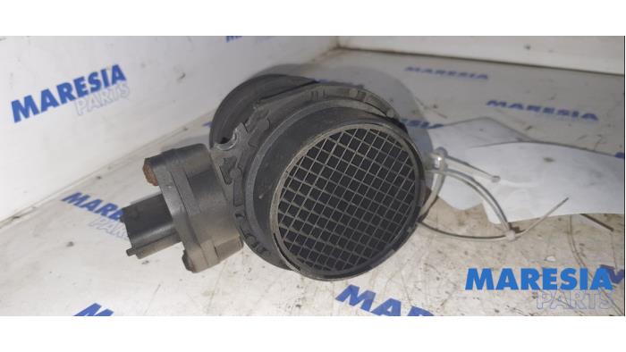 Usagé Débitmètre Fiat Stilo (192A/B) 2.4 20V Abarth 3-Drs. Prix € 35,00 Règlement à la marge proposé par Maresia Parts