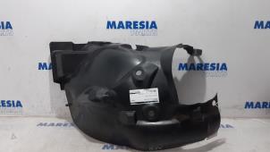 Used Wheel arch liner Renault Clio IV (5R) 0.9 Energy TCE 90 12V Price € 25,00 Margin scheme offered by Maresia Parts