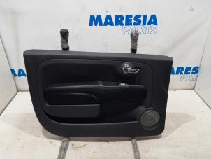 Usagé Revêtement portière 2portes gauche Fiat 500C (312) 1.2 69 Prix € 75,00 Règlement à la marge proposé par Maresia Parts