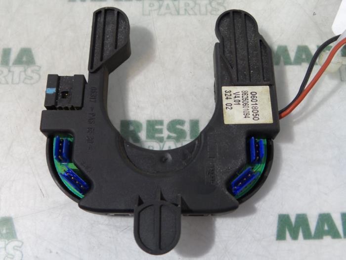 Usagé Sensor (övriga) Fiat Stilo MW (192C) 1.6 16V Prix € 50,00 Règlement à la marge proposé par Maresia Parts