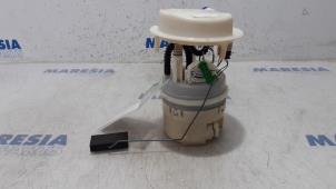 Used Electric fuel pump Peugeot 307 CC (3B) 2.0 16V Price € 35,00 Margin scheme offered by Maresia Parts