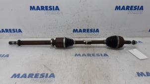 Used Front drive shaft, right Renault Megane III Berline (BZ) 1.4 16V TCe 130 Price € 50,00 Margin scheme offered by Maresia Parts