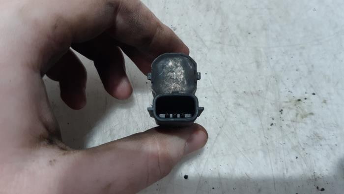 Usados Sensor PDC Renault Megane III Berline (BZ) 1.4 16V TCe 130 Precio € 20,00 Norma de margen ofrecido por Maresia Parts