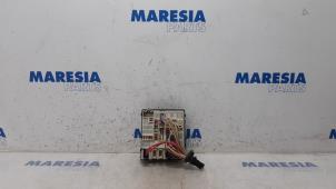 Used Fuse box Renault Laguna III (BT) 2.0 16V Price € 105,00 Margin scheme offered by Maresia Parts