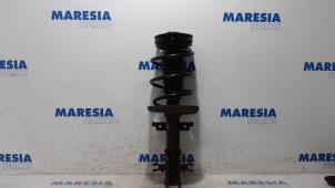 Used Front shock absorber rod, left Renault Laguna III (BT) 2.0 16V Price € 70,00 Margin scheme offered by Maresia Parts