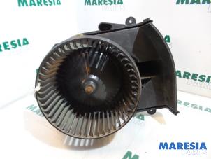 Usados Motor de ventilador de calefactor Peugeot 807 2.2 16V Precio € 40,00 Norma de margen ofrecido por Maresia Parts