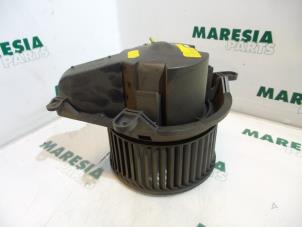 Used Heating and ventilation fan motor Renault Safrane I 2.2i RT Si,Vi 12V Price € 35,00 Margin scheme offered by Maresia Parts