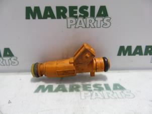 Używane Wtryskiwacz (wtrysk benzyny) Citroen BX 1.9 19 TRI,TZI Luxe Cena € 25,00 Procedura marży oferowane przez Maresia Parts