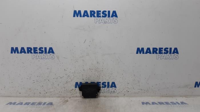Begagnade PDC-modul Fiat 500C (312) 1.2 69 Pris € 50,00 Marginaltabell erbjuds av Maresia Parts