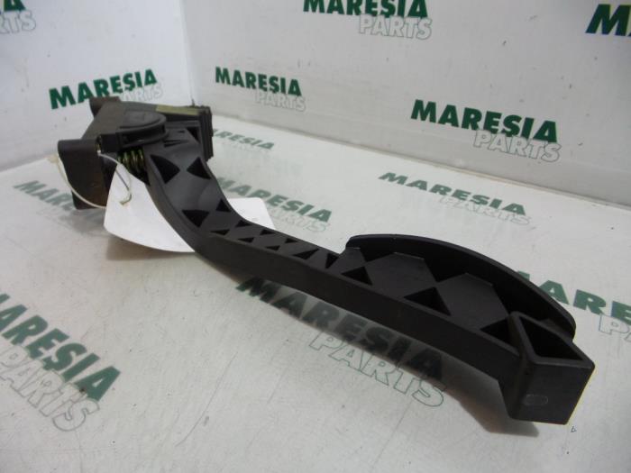 Begagnade Gaspedalsensor Alfa Romeo 147 (937) 1.9 JTD 16V Pris € 40,00 Marginaltabell erbjuds av Maresia Parts
