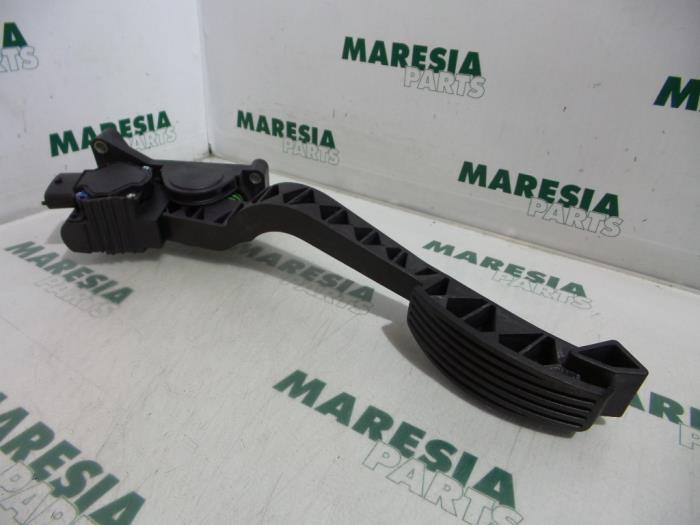 Gaspedalposition Sensor van een Alfa Romeo GT (937) 2.0 JTS 16V 2004
