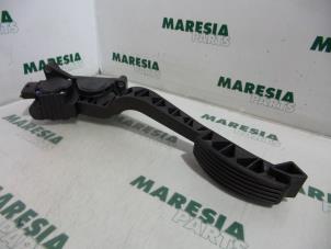 Gaspedalposition Sensor van een Alfa Romeo GT (937) 2.0 JTS 16V 2004