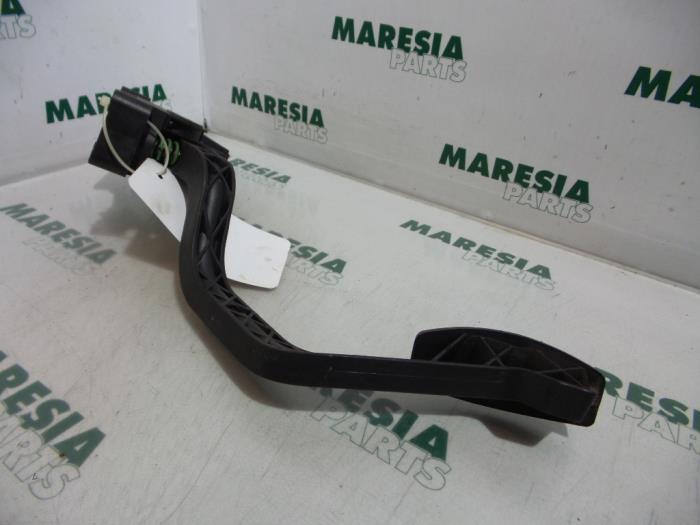 Begagnade Gaspedalsensor Fiat Doblo Pris € 50,00 Marginaltabell erbjuds av Maresia Parts