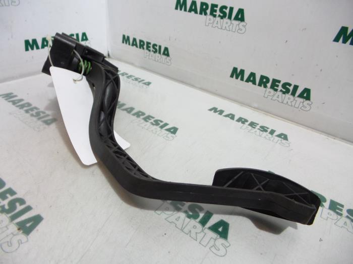 Gebrauchte Gaspedalposition Sensor Fiat Doblo Cargo (223) 1.3 JTD 16V Multijet Preis € 60,50 Mit Mehrwertsteuer angeboten von Maresia Parts