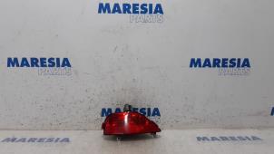 Used Rear fog light Renault Laguna III (BT) 2.0 16V Price € 20,00 Margin scheme offered by Maresia Parts