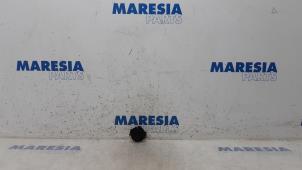 Used Rain sensor Renault Laguna III (BT) 2.0 16V Price € 15,00 Margin scheme offered by Maresia Parts