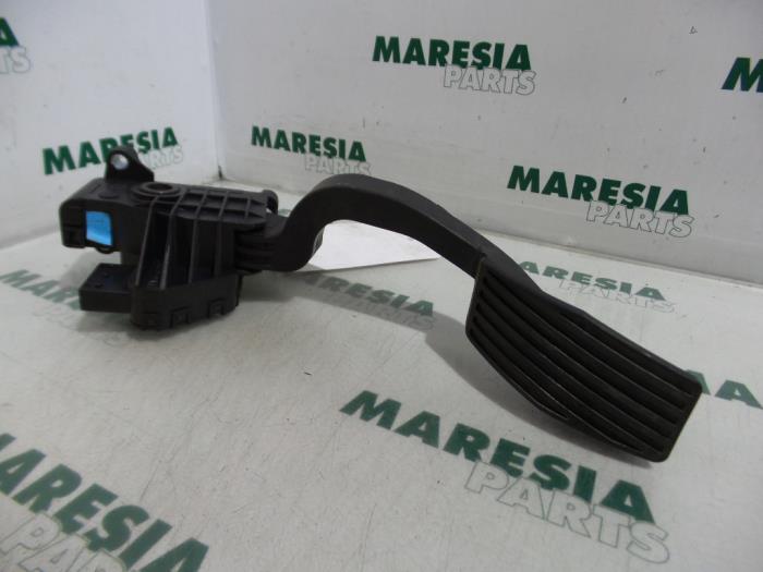 Gaspedalposition Sensor van een Fiat Punto II (188) 1.3 JTD 16V 2006