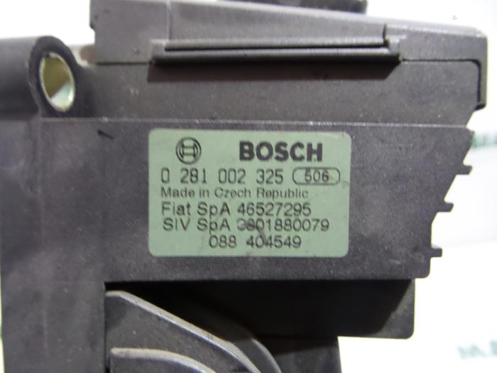 Gaspedalposition Sensor van een Fiat Punto II (188) 1.2 16V 3-Drs. 2001