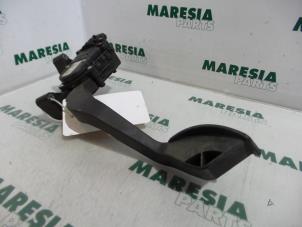 Używane Czujnik polozenia pedalu gazu Fiat Punto II (188) 1.9 DS 60 5-Drs. Cena € 20,00 Procedura marży oferowane przez Maresia Parts
