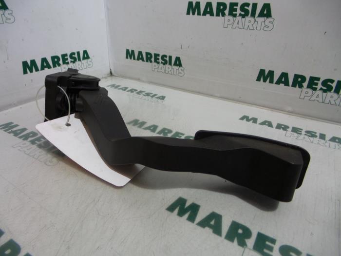 Begagnade Gaspedalsensor Peugeot 307 (3A/C/D) 2.0 HDi 110 FAP Pris € 30,00 Marginaltabell erbjuds av Maresia Parts