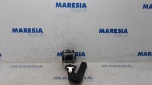 Used Front seatbelt, left Renault Laguna III (BT) 2.0 16V Price € 90,00 Margin scheme offered by Maresia Parts