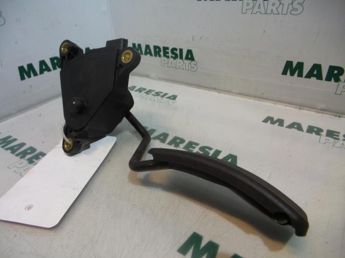 Gebrauchte Gaspedalposition Sensor Renault Scénic II (JM) 2.0 16V Preis € 35,00 Margenregelung angeboten von Maresia Parts