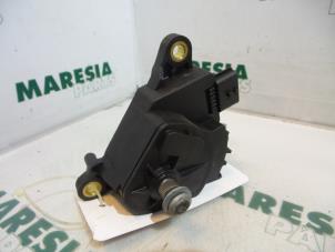 Używane Czujnik polozenia pedalu gazu Renault Scénic II (JM) 1.9 dCi 130 Cena € 35,00 Procedura marży oferowane przez Maresia Parts