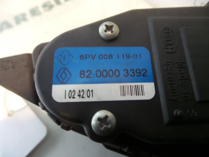 Gaspedalposition Sensor van een Renault Laguna II (BG) 3.0 V6 24V 2001