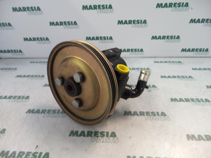 Usagé Pompe de direction Fiat Marea (185AX) 1.6 16V Prix € 40,00 Règlement à la marge proposé par Maresia Parts