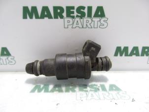Used Injector (petrol injection) Citroen Xantia (X1/2) 2.0i SX,VSX Price € 25,00 Margin scheme offered by Maresia Parts