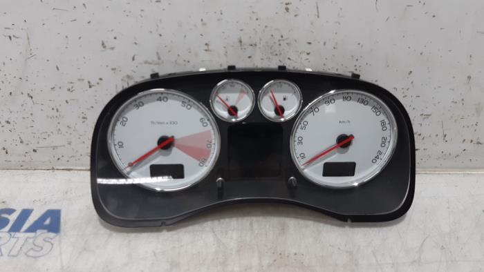 Instrument panel from a Peugeot 307 CC (3B) 2.0 16V 2005