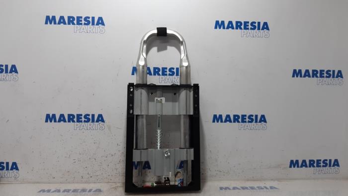 Gebrauchte Rollbügel Peugeot 307 CC (3B) 2.0 16V Preis € 60,00 Margenregelung angeboten von Maresia Parts