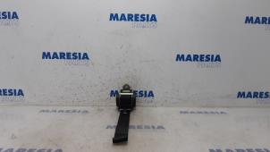 Used Rear seatbelt, left Peugeot 307 CC (3B) 2.0 16V Price € 30,00 Margin scheme offered by Maresia Parts