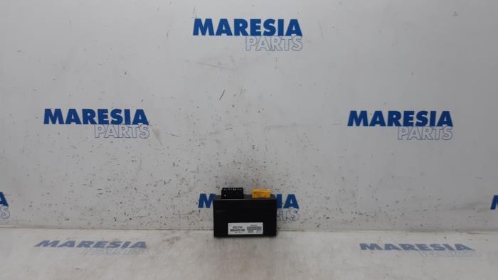 Used Convertible computer Peugeot 307 CC (3B) 2.0 16V Price € 105,00 Margin scheme offered by Maresia Parts