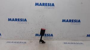 Used Rear seatbelt buckle, right Peugeot 307 CC (3B) 2.0 16V Price € 20,00 Margin scheme offered by Maresia Parts