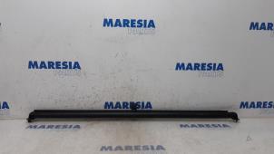 Gebrauchte Plane Kofferraum Peugeot 307 CC (3B) 2.0 16V Preis € 25,00 Margenregelung angeboten von Maresia Parts