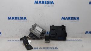 Used Engine management computer Renault Scénic III (JZ) 2.0 16V CVT Price € 341,25 Margin scheme offered by Maresia Parts