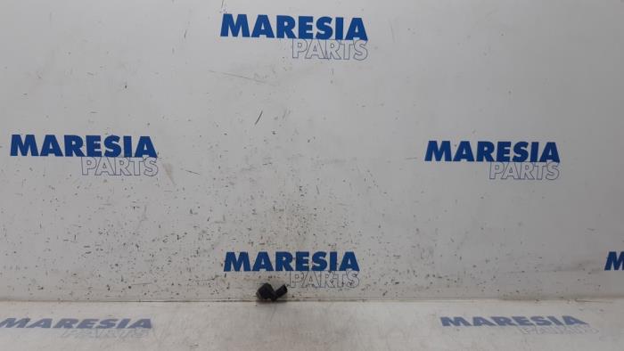 Usados Sensor PDC Renault Scénic III (JZ) 2.0 16V CVT Precio € 19,50 Norma de margen ofrecido por Maresia Parts