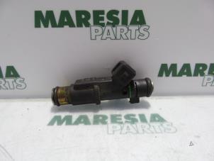 Used Injector (petrol injection) Peugeot 407 SW (6E) 2.0 HDiF 16V Price € 25,00 Margin scheme offered by Maresia Parts