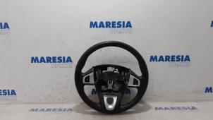 Used Steering wheel Renault Scénic III (JZ) 2.0 16V CVT Price € 75,00 Margin scheme offered by Maresia Parts