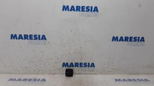 Used On-board computer switch Renault Scénic III (JZ) 2.0 16V CVT Price € 25,00 Margin scheme offered by Maresia Parts