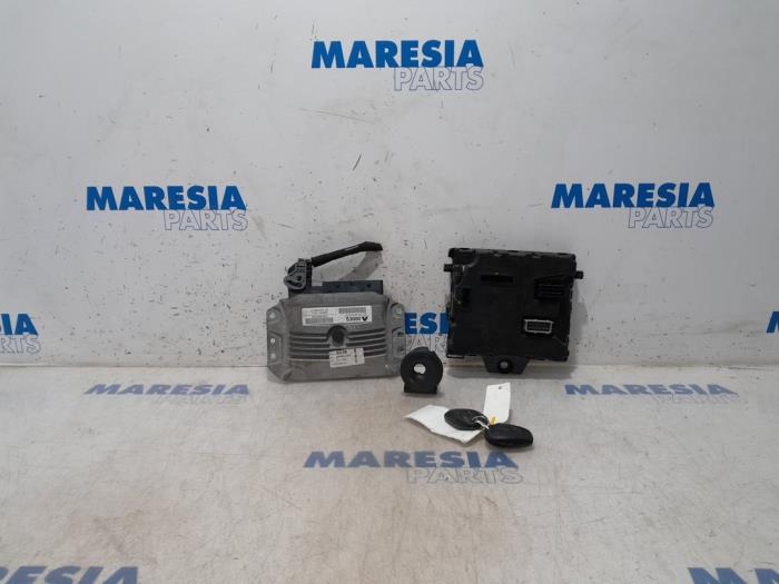 Used Engine management computer Renault Kangoo/Grand Kangoo (KW) 1.6 16V Price € 262,50 Margin scheme offered by Maresia Parts