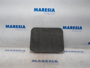 Used Carpet Renault Kangoo/Grand Kangoo (KW) 1.6 16V Price € 30,00 Margin scheme offered by Maresia Parts